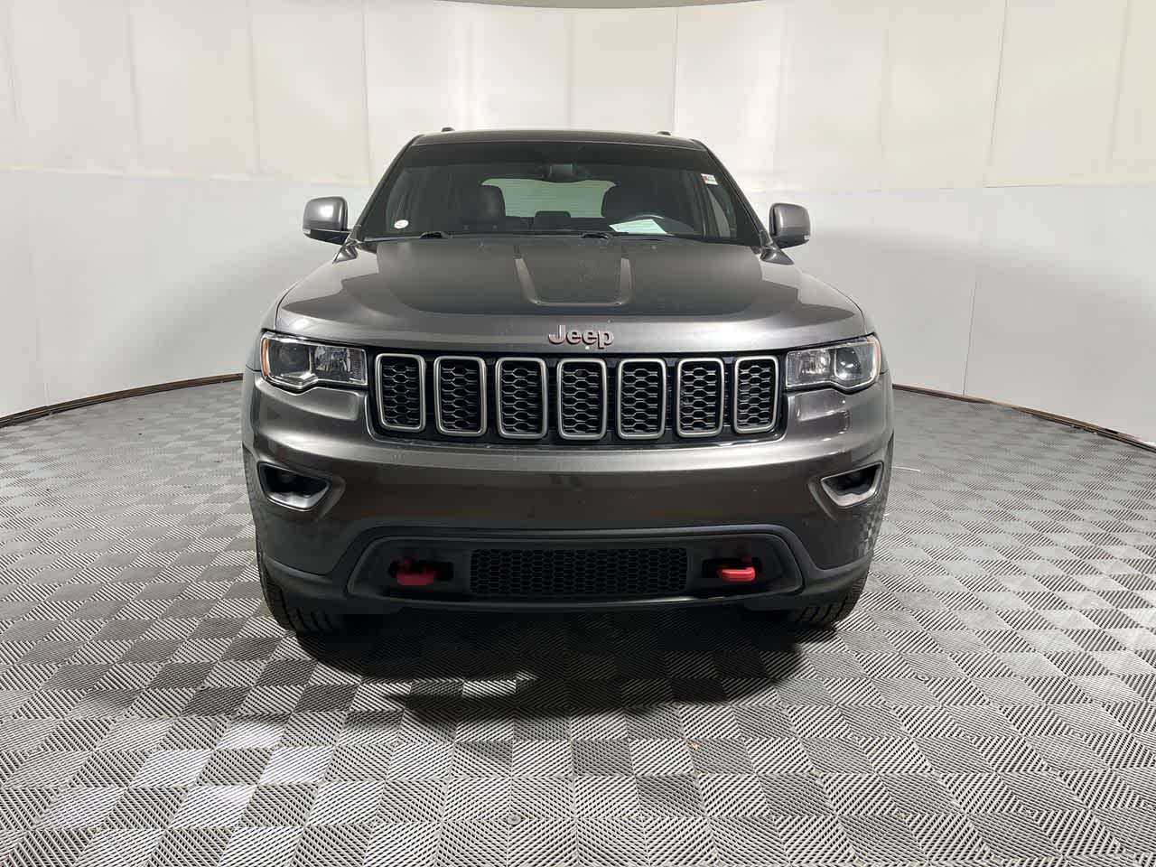 2017 Jeep Grand Cherokee — rear three-quarter view