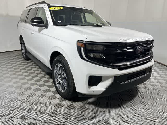 2025 Ford Expedition — side profile view