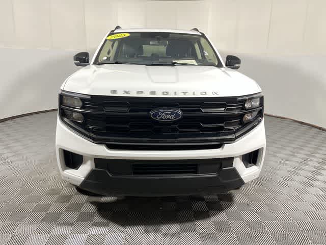 2025 Ford Expedition — rear three-quarter view