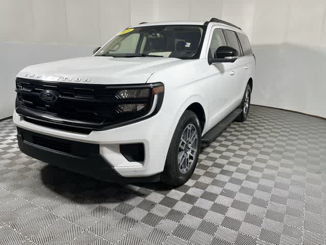 2025 Ford Expedition — interior view