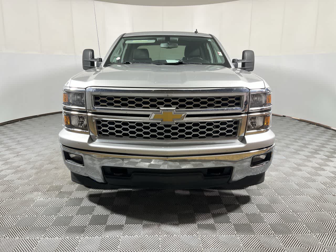 2014 Chevrolet Silverado 1500 — rear three-quarter view