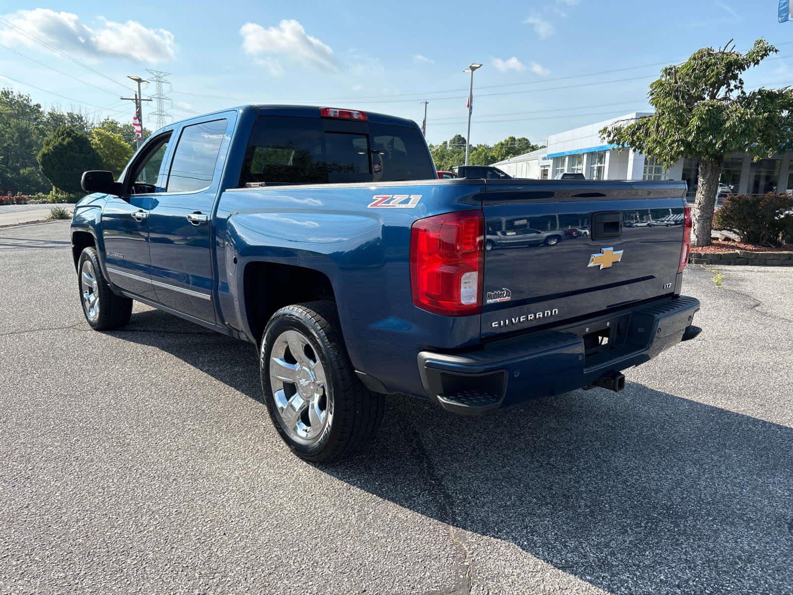 2016 Chevrolet Silverado 1500 — rear three-quarter view