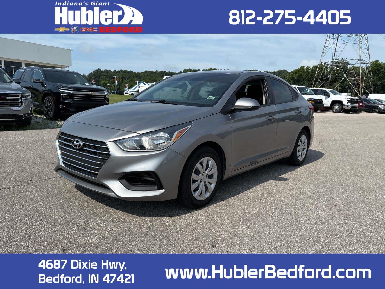 2022 Hyundai Accent SE in Gray Metallic — front three-quarter view