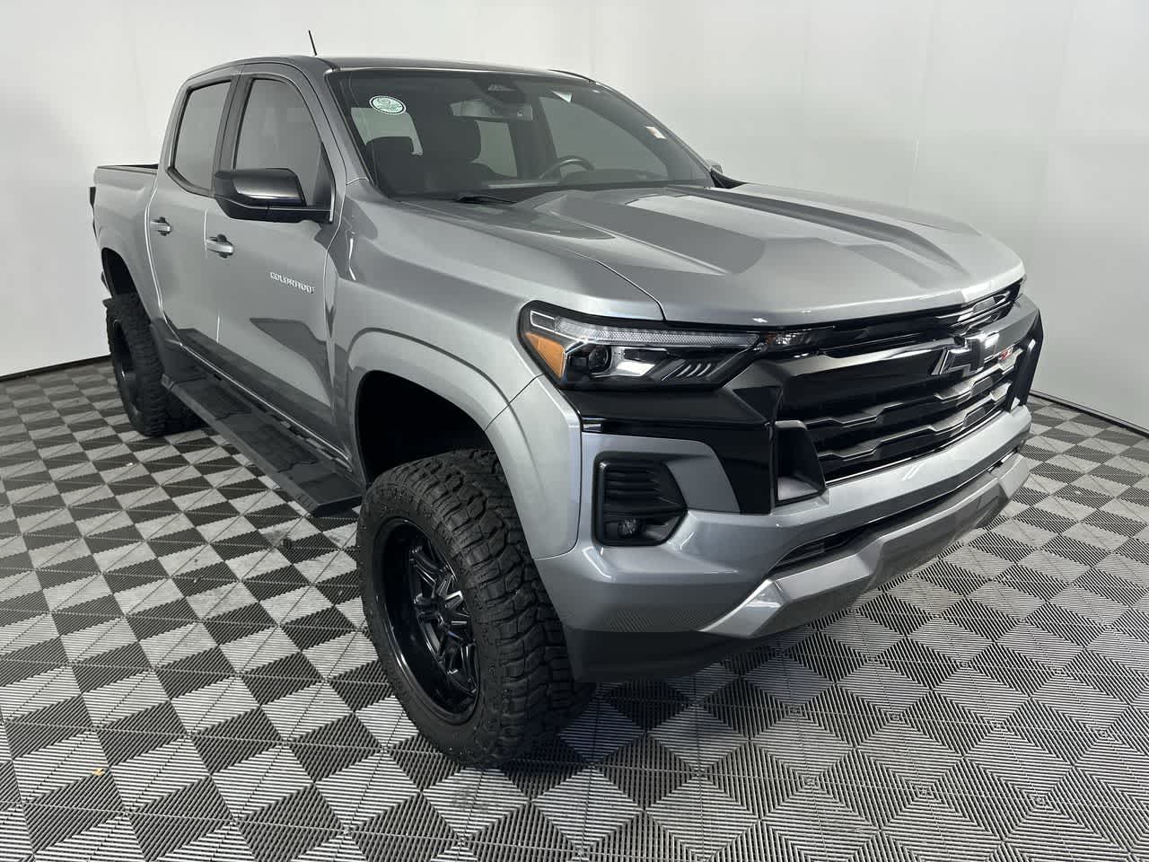 2023 Chevrolet Colorado — side profile view