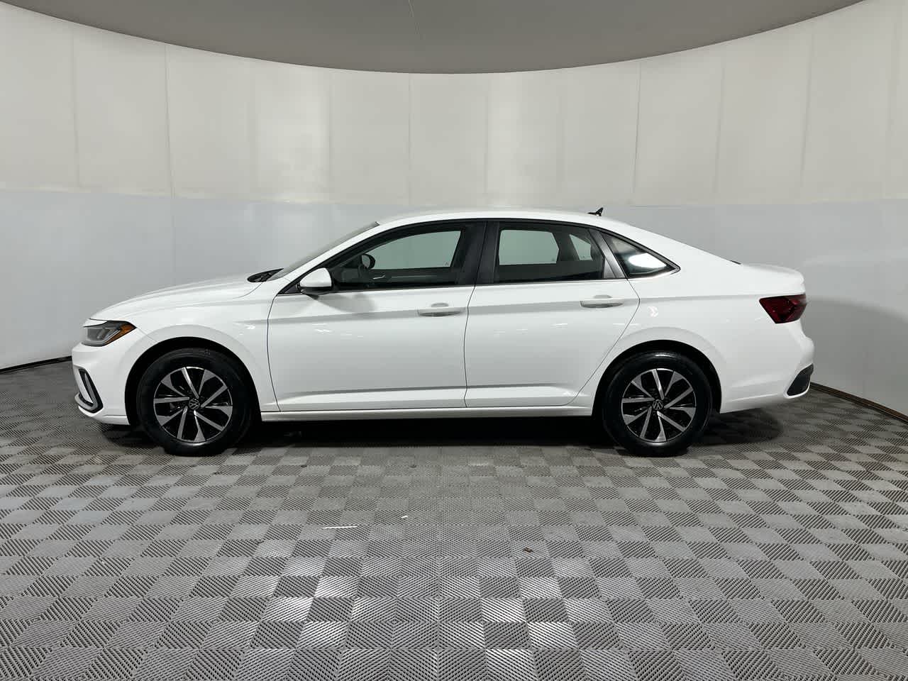 2025 Volkswagen Jetta — detail view